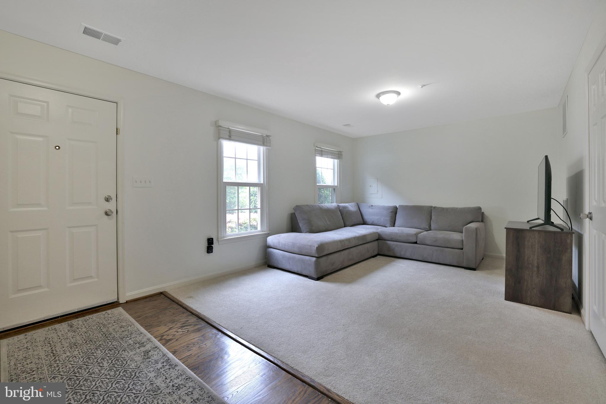 114 Ridgepoint Place Gaithersburg, MD 20878 - Photo 23 of 24 Gallery Image 23