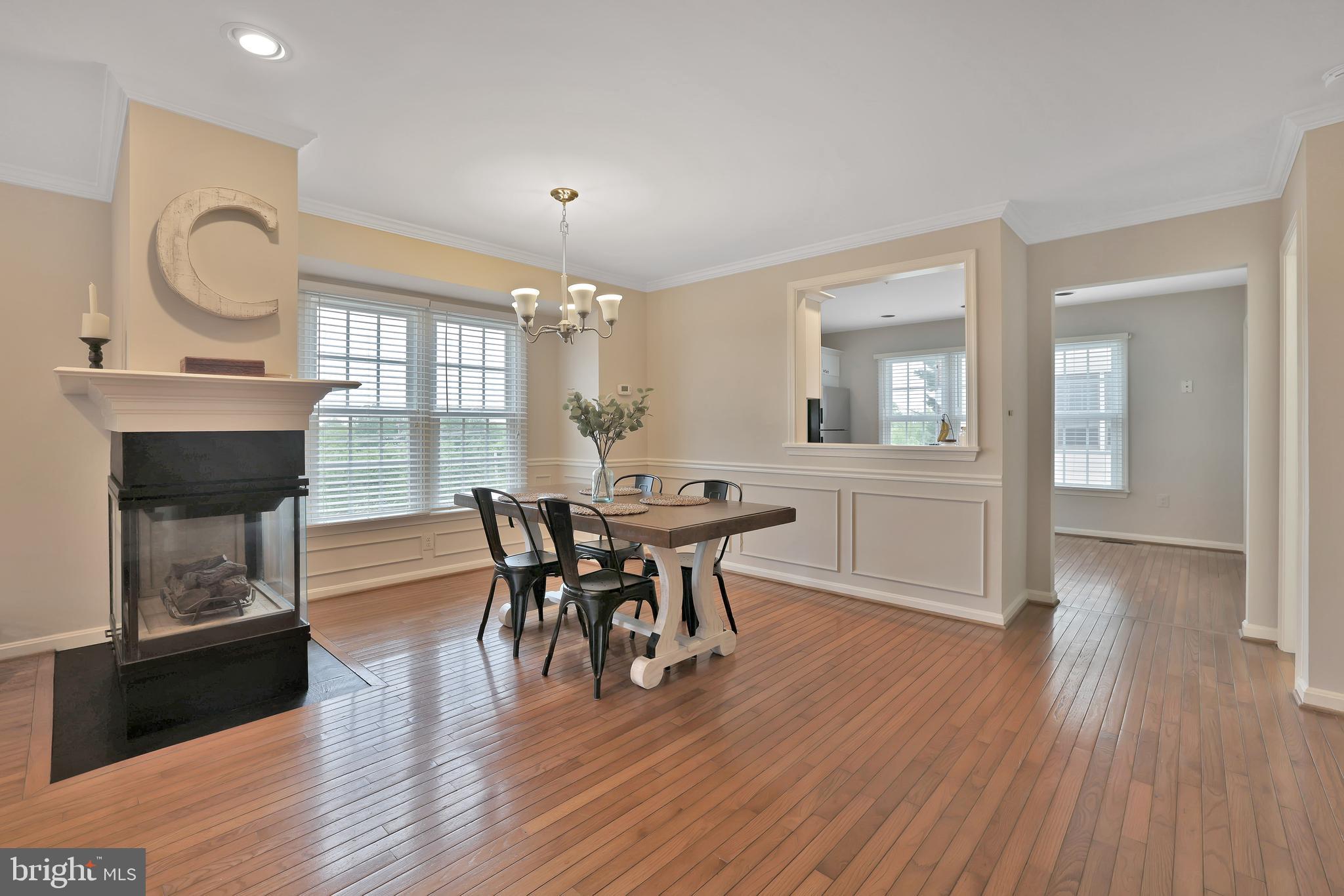 114 Ridgepoint Place Gaithersburg, MD 20878 - Photo 5 of 24 Gallery Image 5