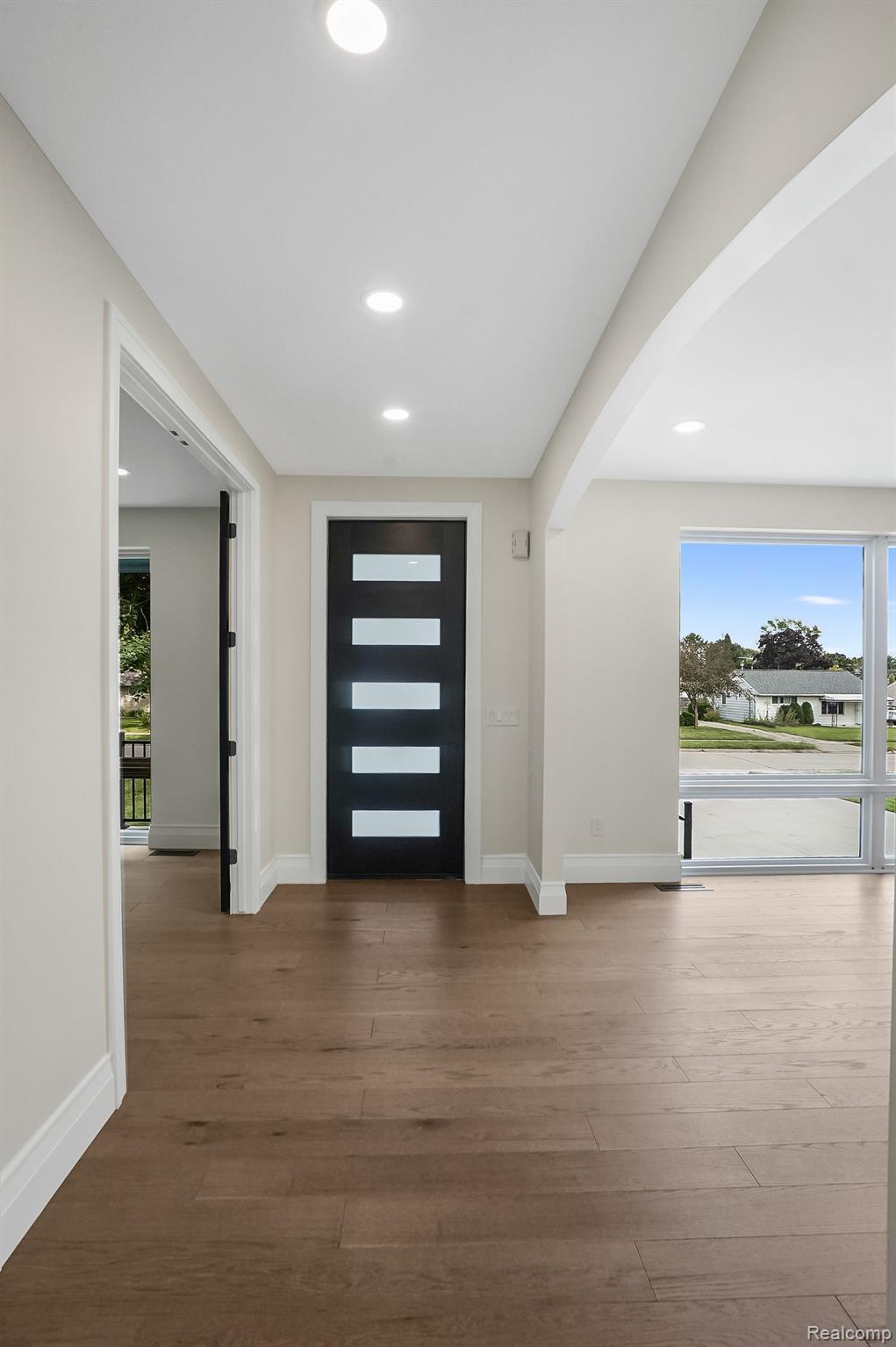 3815 Kent Road Royal Oak, MI 48073 - Photo 8 of 71 Gallery Image 8