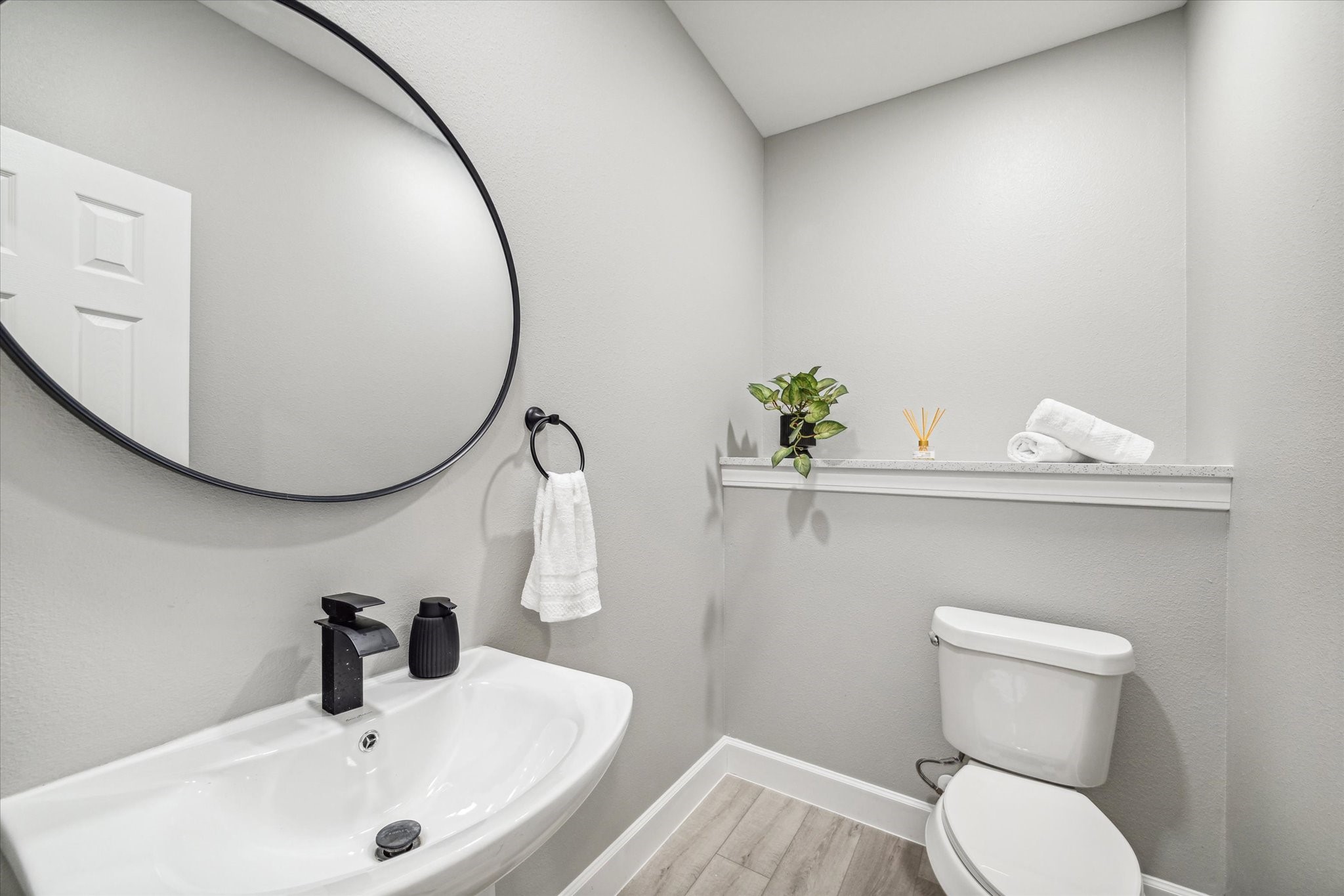 980 Randolph Street, Unit A Houston, TX 77088 - Photo 3 of 19