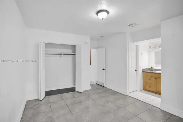 $1,450 | 1860 Venice Park Drive, Unit 213, North Miami, FL 33181
