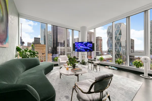$7,750,000 | 217 West 57th Street, Unit 33F | Midtown Central