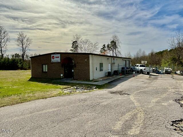 175 Satterwhite Point Road Henderson, NC 27537 - Photo 3 of 10 IMG_7569