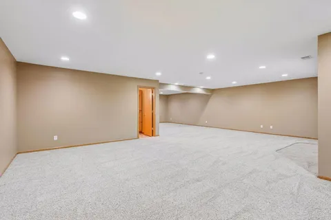 $324,900 | 464 Meadow Lane, Norwood Young America, MN 55397