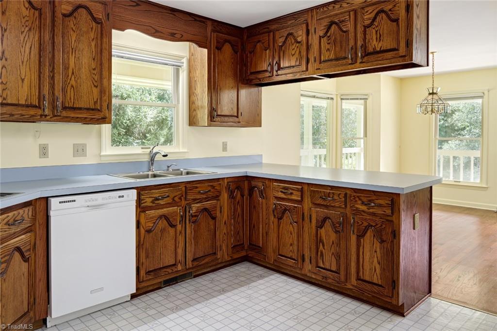 7640 Penns Grove Road Summerfield, NC 27358 - Photo 14 of 22 Gallery Image 14