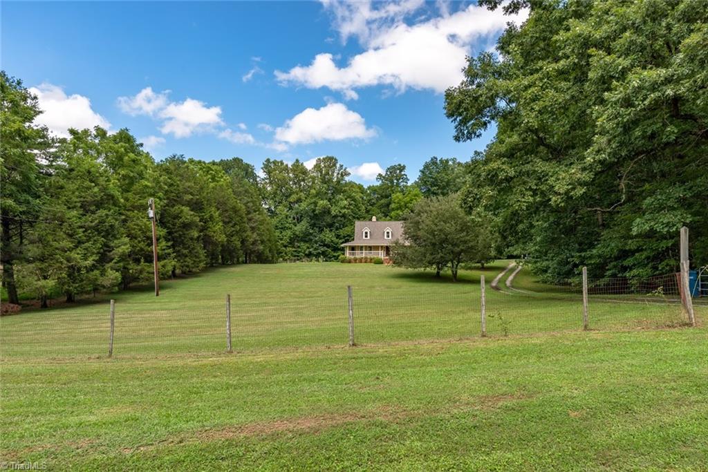 7640 Penns Grove Road Summerfield, NC 27358 - Photo 3 of 22 Gallery Image 3