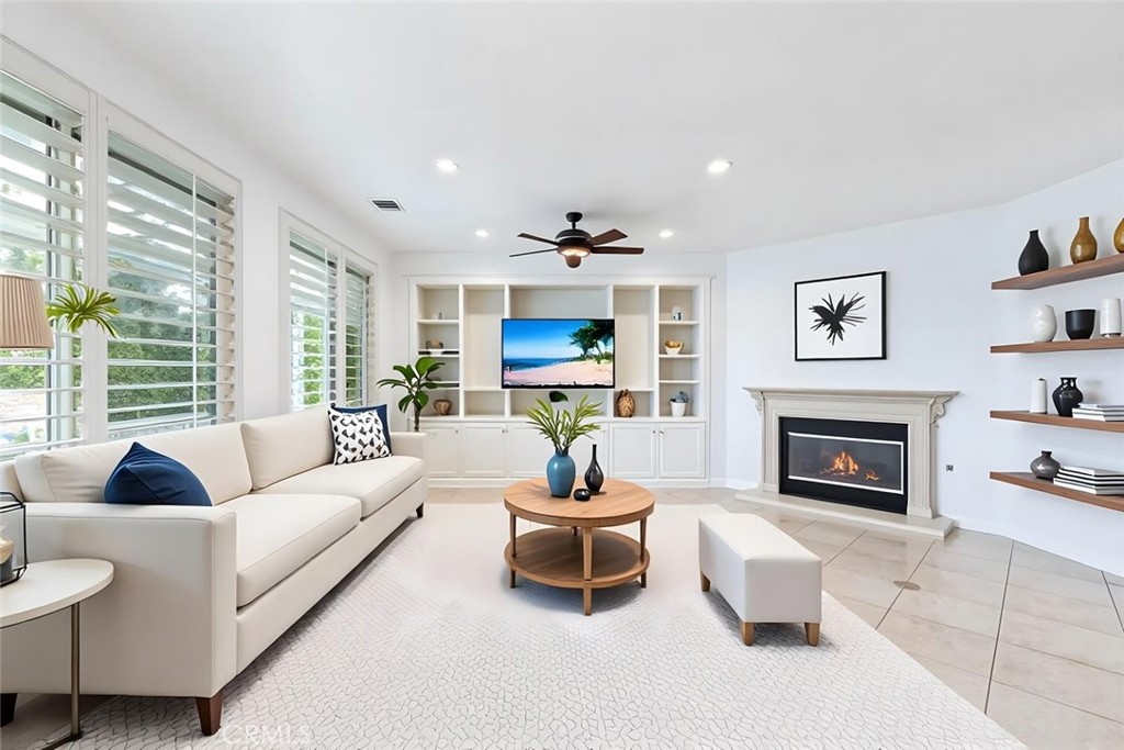 29183 Providence Road Temecula, CA 92591 - Photo 12 of 33 Family Room, Virtually Staged