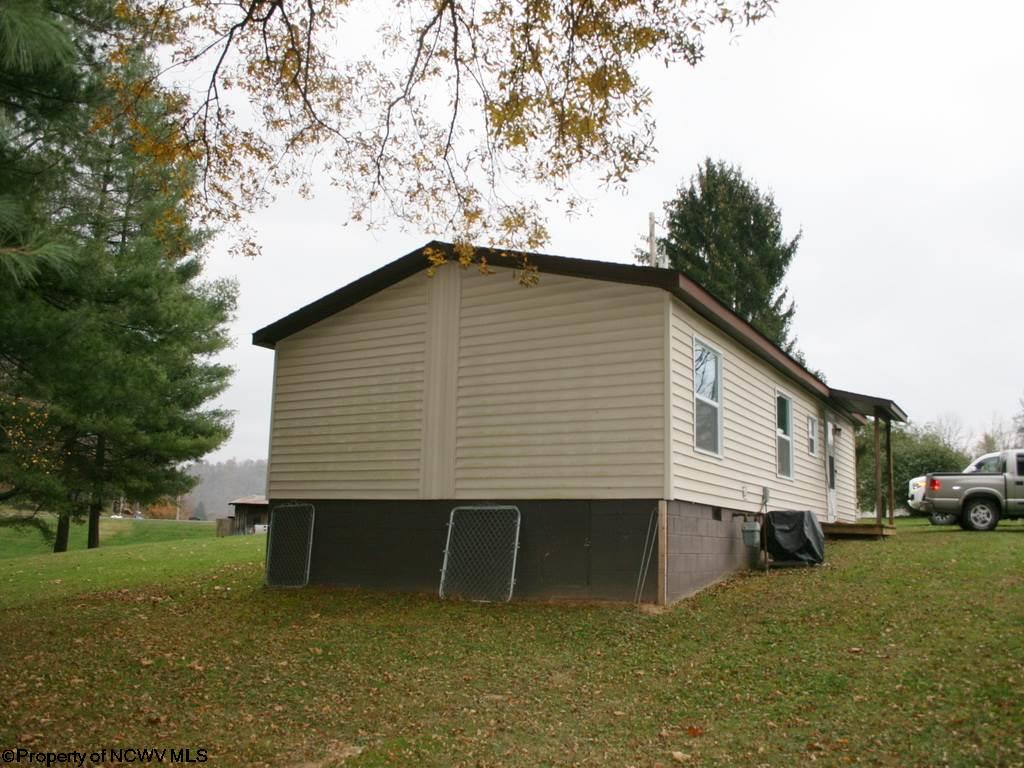 231 Crystal Lake Road West Union, WV 26456 - Photo 7 of 16 Gallery Image 7