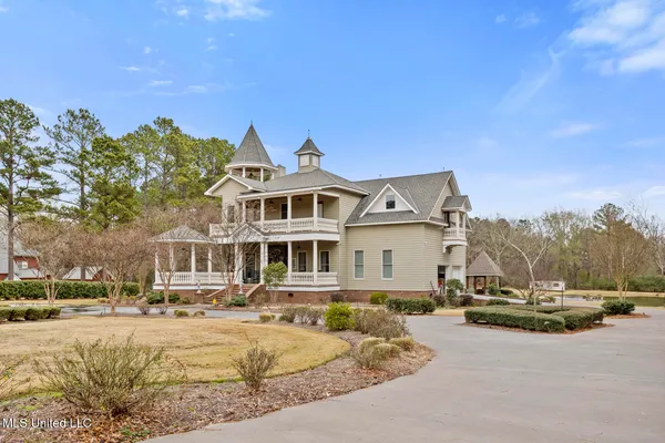 $925,000 | 122 Old Orchard Road, Madison, MS 39110