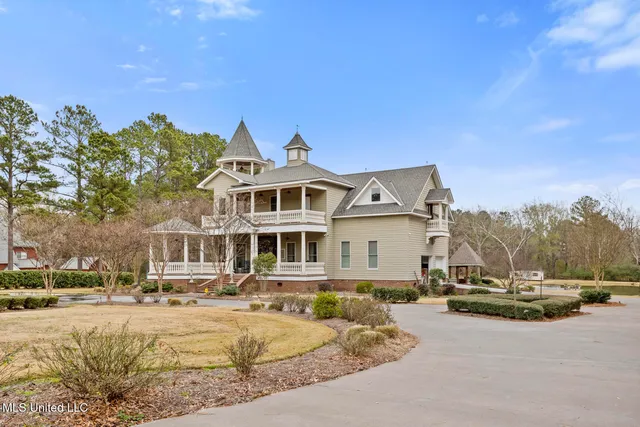 $925,000 | 122 Old Orchard Road, Madison, MS 39110