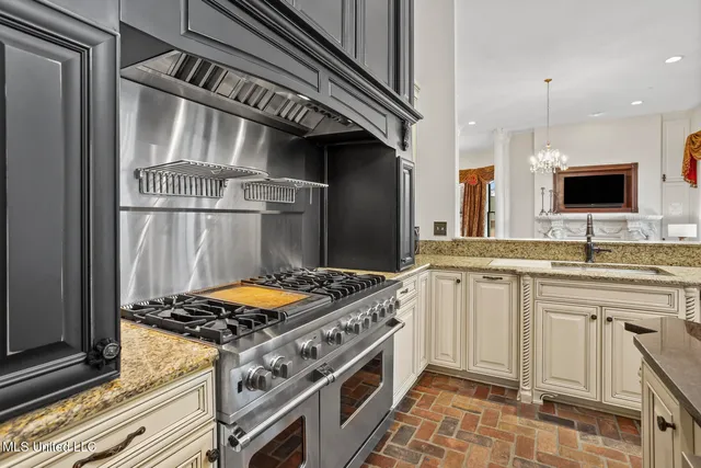 $925,000 | 122 Old Orchard Road, Madison, MS 39110