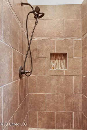 $925,000 | 122 Old Orchard Road, Madison, MS 39110