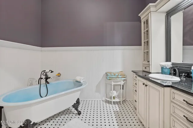 $925,000 | 122 Old Orchard Road, Madison, MS 39110