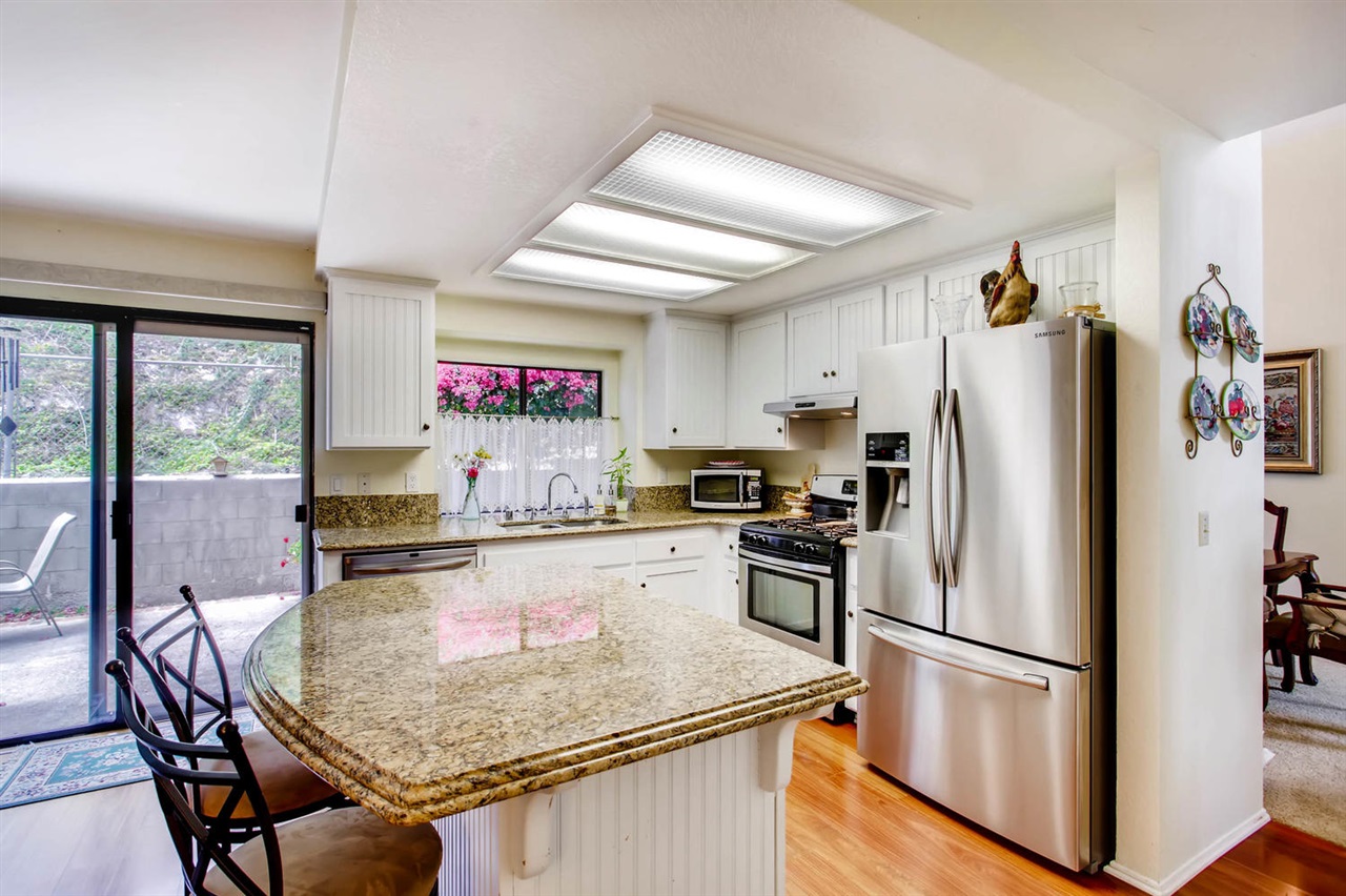 10296 Rock Point Way Spring Valley, CA 91977 - Photo 10 of 25