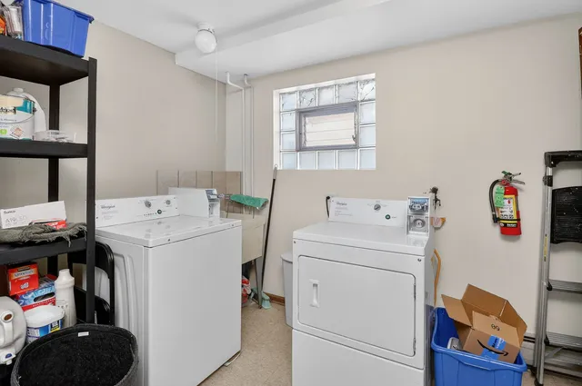 $190,000 | 2742 North 73rd Court, Unit 2E, Elmwood Park, IL 60707