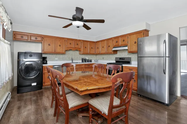 $190,000 | 2742 North 73rd Court, Unit 2E, Elmwood Park, IL 60707