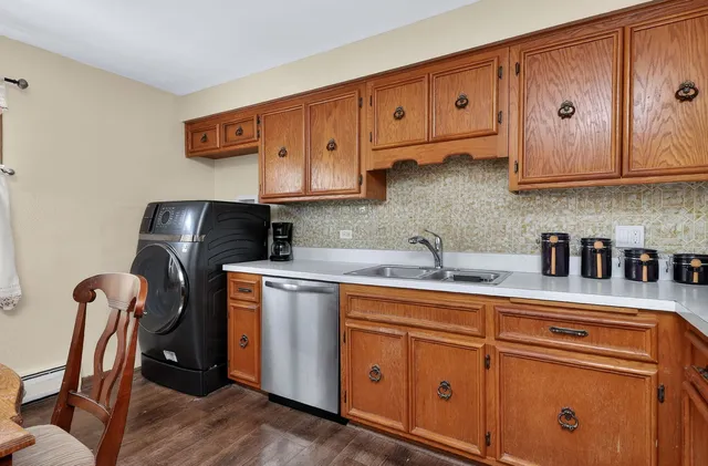 $190,000 | 2742 North 73rd Court, Unit 2E, Elmwood Park, IL 60707