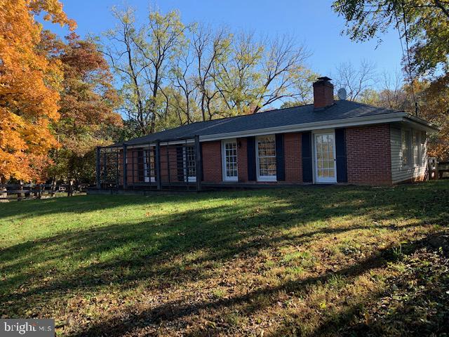 280 Bishop Meade Road Boyce, VA 22620 - Photo 2 of 26