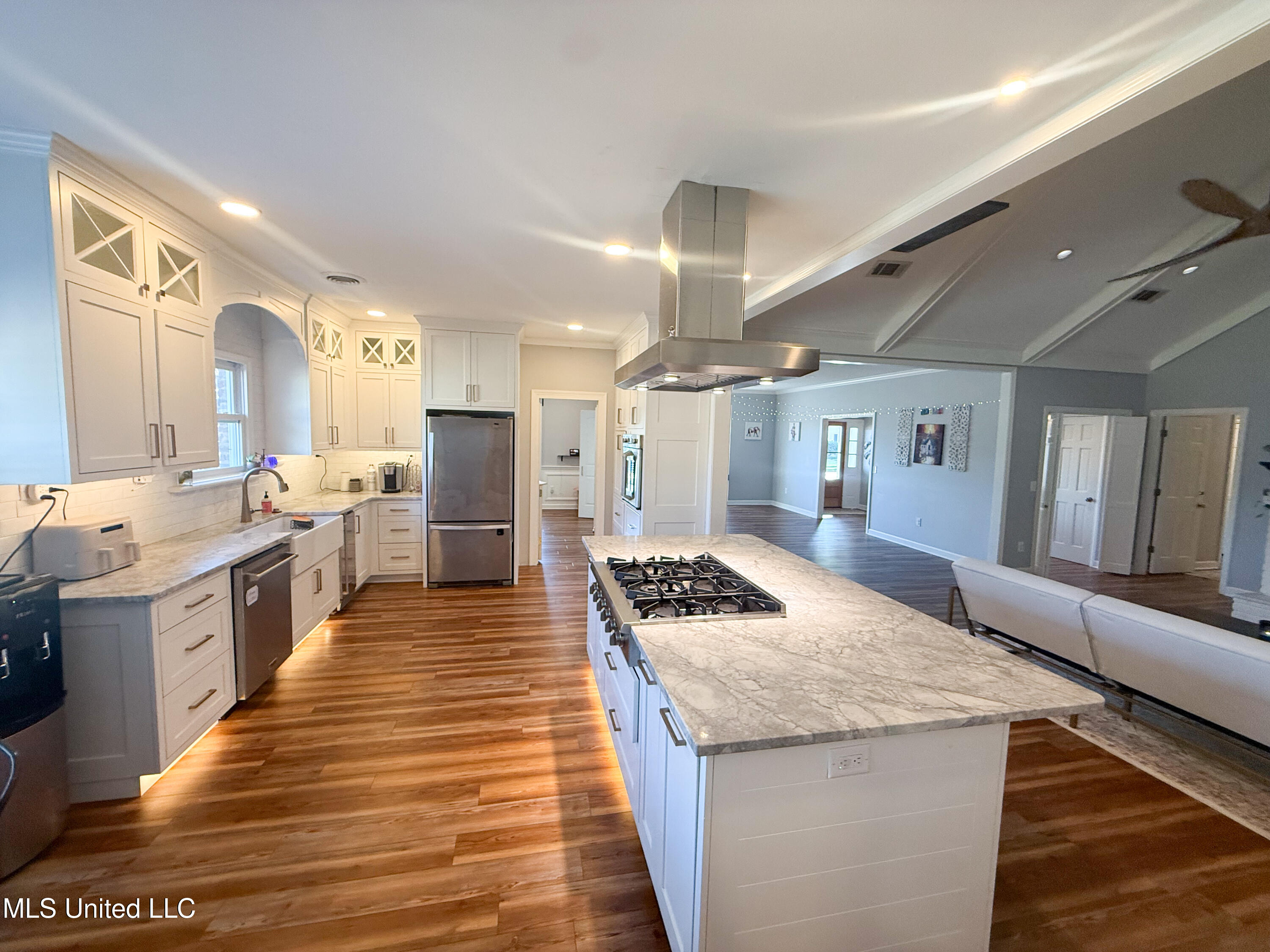 11 Moss Forest Circle Jackson, MS 39211 - Photo 6 of 49 IMG_6192