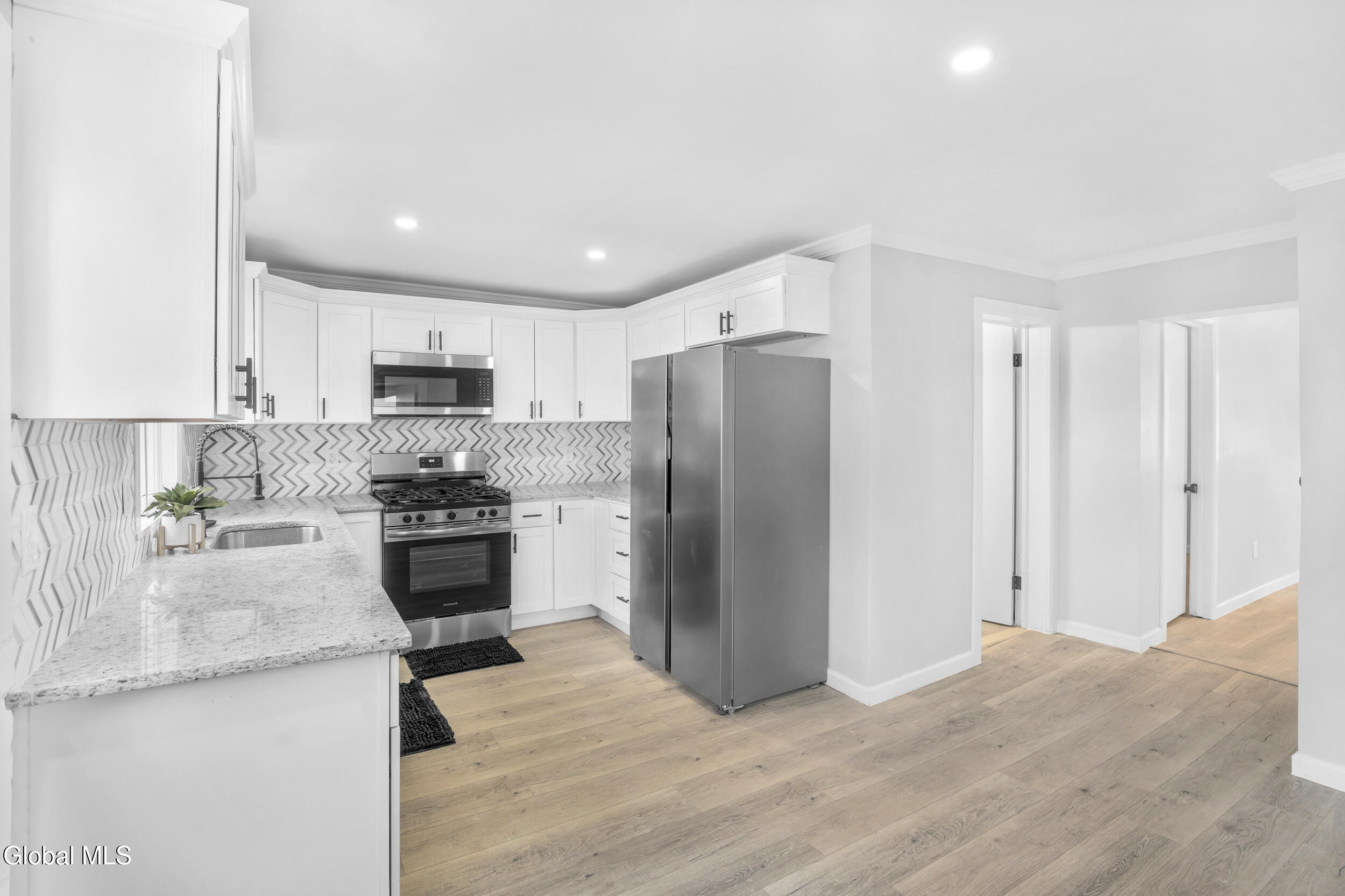 215 Furman Street Schenectady, NY 12304 - Photo 16 of 48 17_215 furman st schenectady