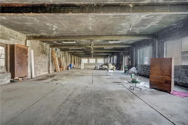 $899,900 | 11725 Big Tree Road, Wales, NY 14052