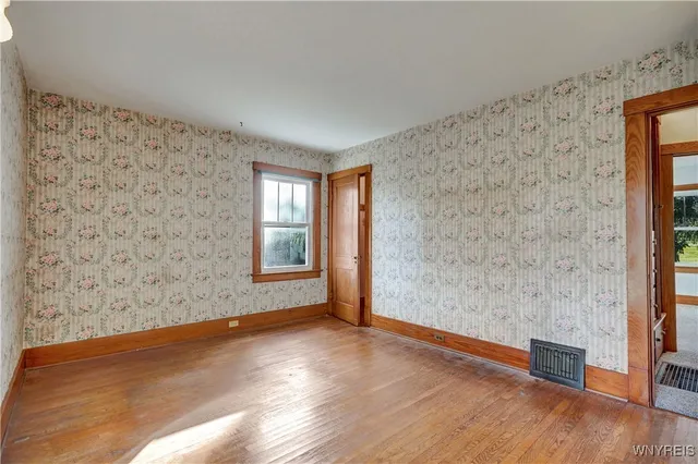 $899,900 | 11725 Big Tree Road, Wales, NY 14052