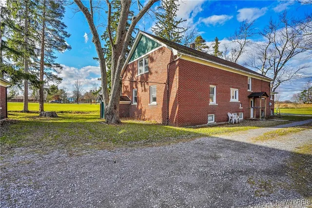 $899,900 | 11725 Big Tree Road, Wales, NY 14052