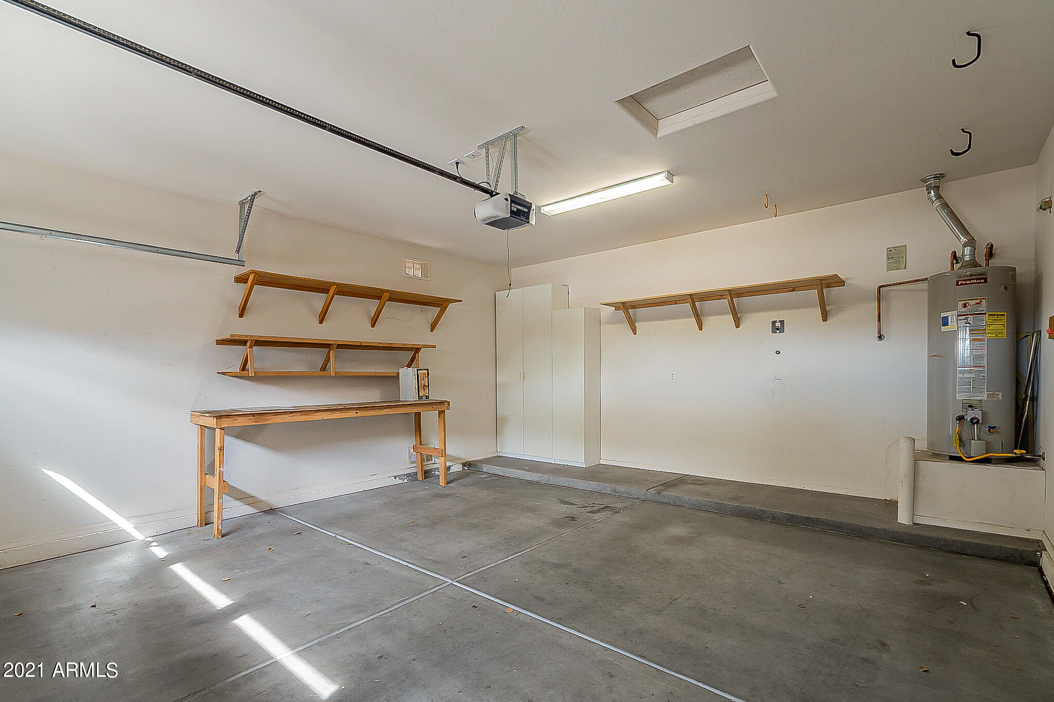 2546 West Old Paint Trail Phoenix, AZ 85086 - Photo 21 of 29 Old Paint-2-car garage