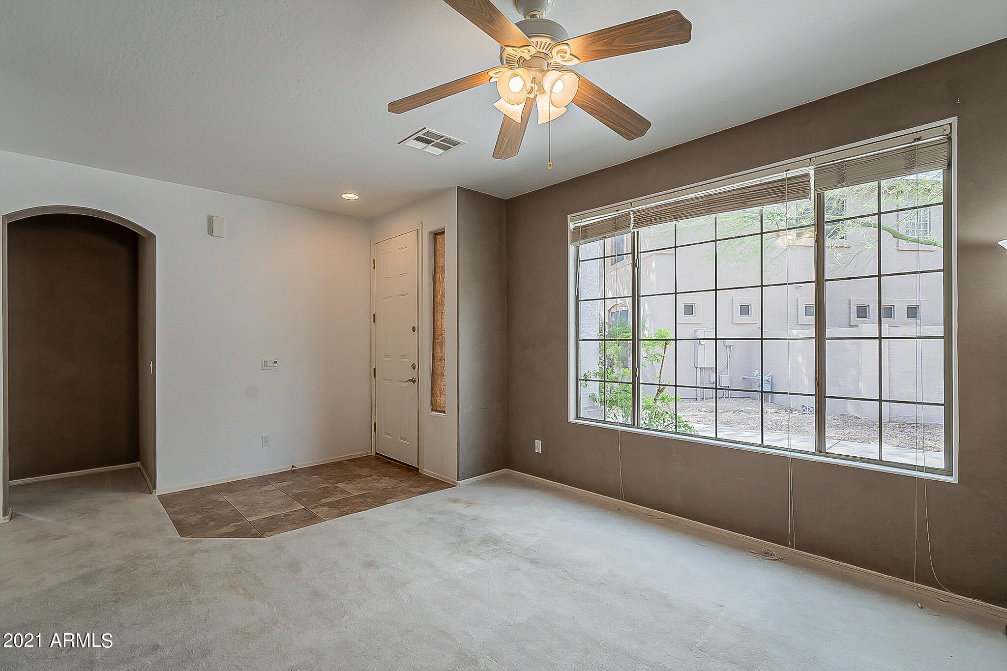 2546 West Old Paint Trail Phoenix, AZ 85086 - Photo 4 of 29 Old Paint-Great room view 3
