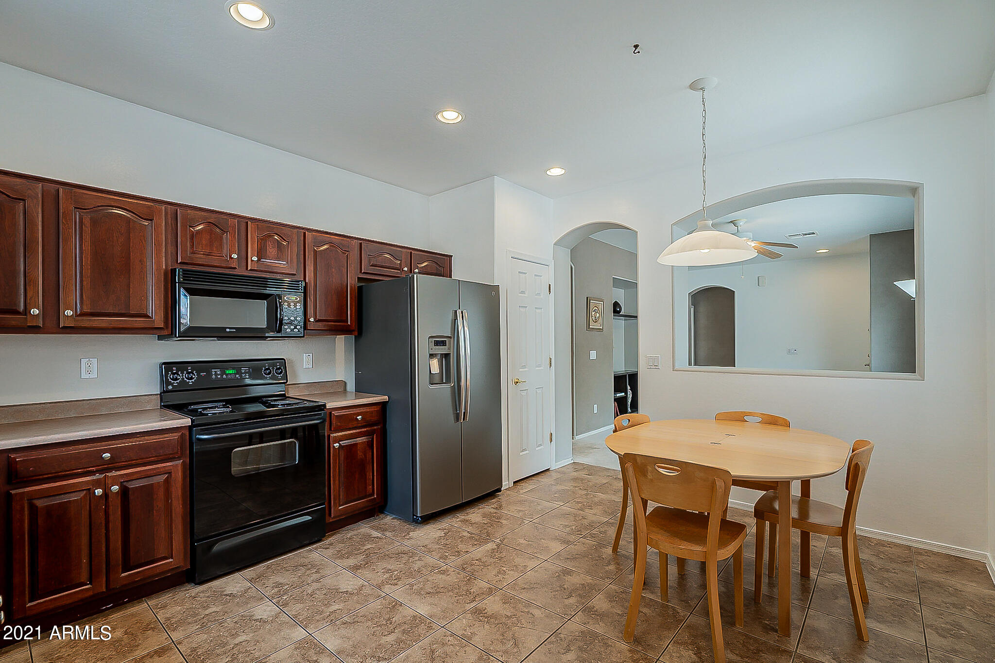 2546 West Old Paint Trail Phoenix, AZ 85086 - Photo 8 of 29 Old Paint-Eat-in kitchen