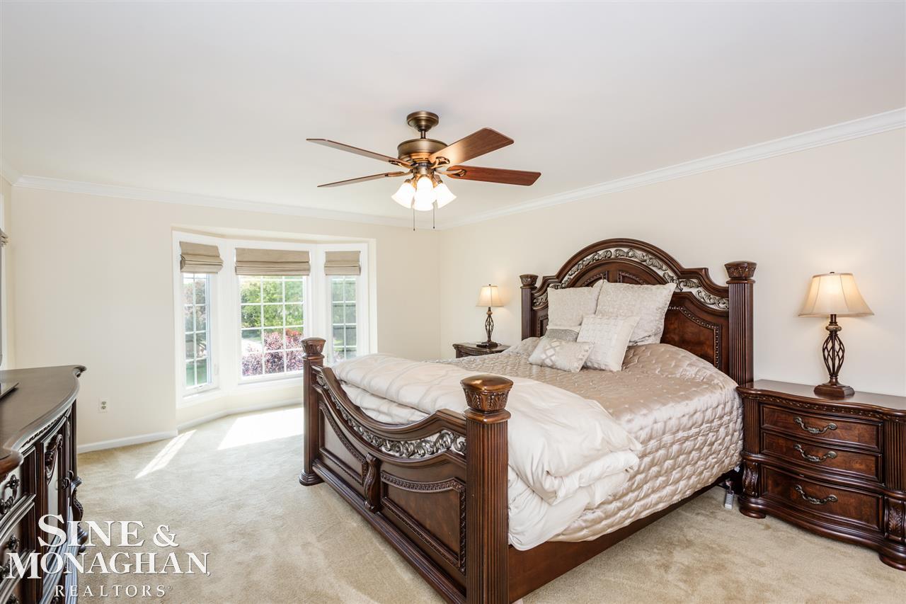 422 Lake Forest Road Rochester Hills, MI 48309 - Photo 30 of 59