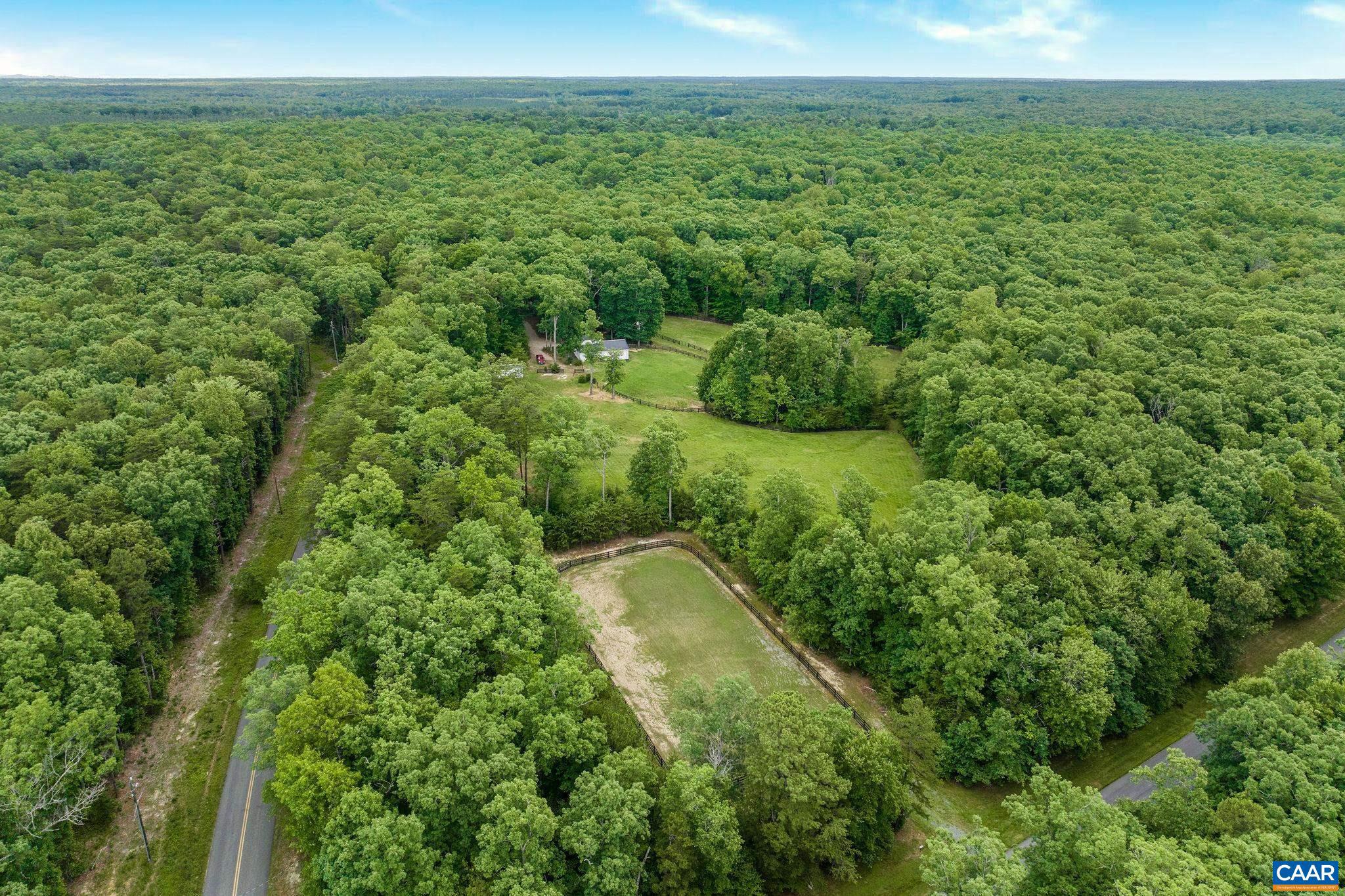 861 Beaverdam Road Keswick, VA 22947 - Photo 4 of 55