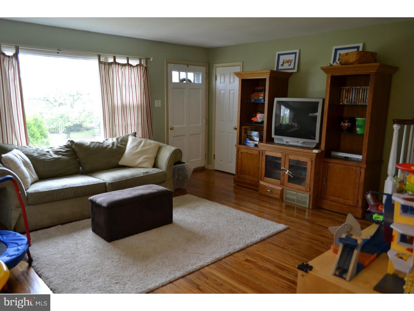 1008 Boot Road West Chester, PA 19380 - Photo 3 of 16 Living Room