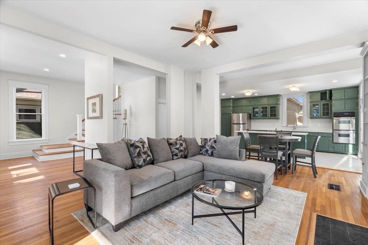 1682 Lawrence Avenue Memphis, TN 38112 - Photo 12 of 33 a living room with furniture and a large window