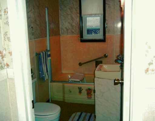 12 Momeyer Road Monongahela, PA 15063 - Photo 5 of 7 Master Bath/Spa.
