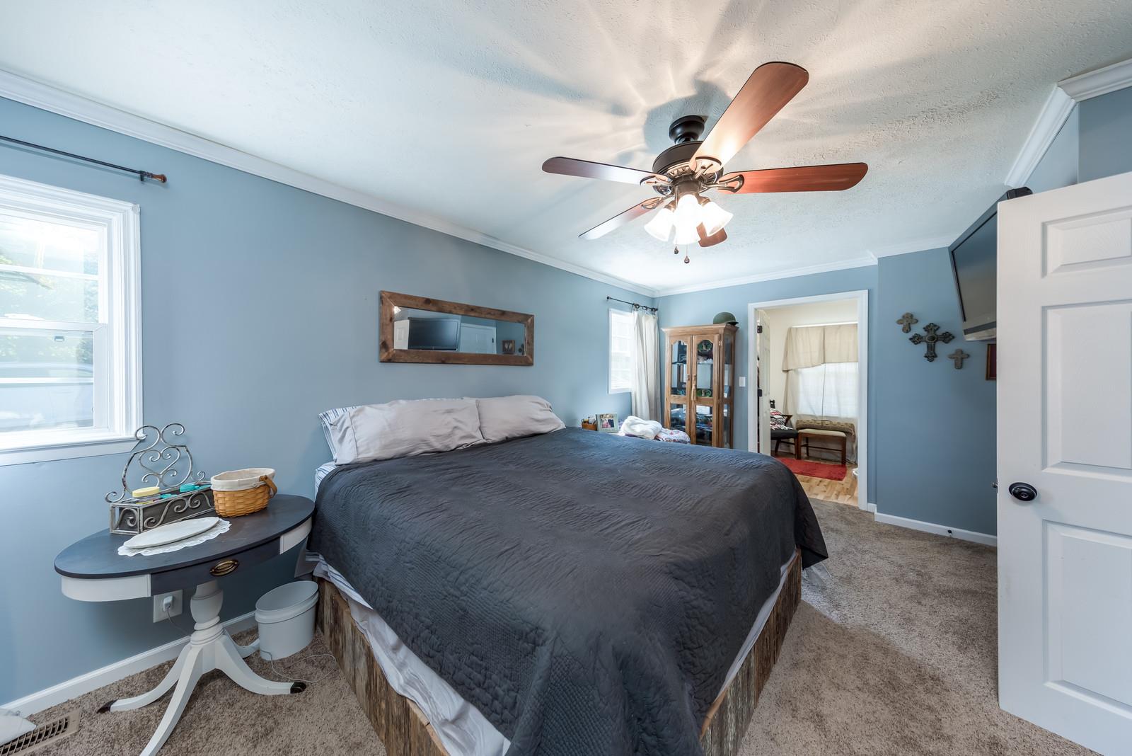 3075 North Hinton Road Clarksville, TN 37043 - Photo 13 of 27 Gallery Image 13