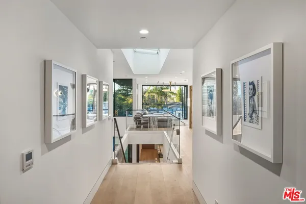 $33,000 | 738 Palms Boulevard, Venice, CA 90291