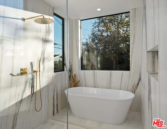 $33,000 | 738 Palms Boulevard, Venice, CA 90291