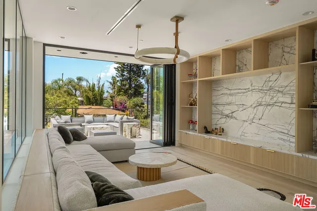 $47,000 | 738 Palms Boulevard, Venice, CA 90291