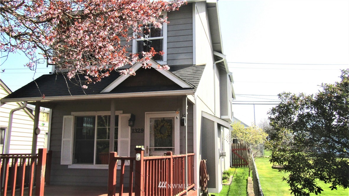 1329 Maple Street Everett, WA 98201 - Photo 3 of 36 Gallery Image 3