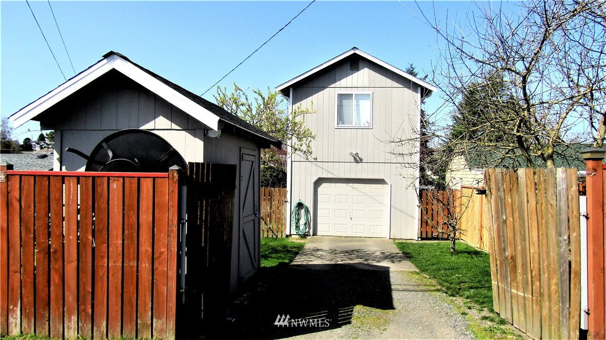 1329 Maple Street Everett, WA 98201 - Photo 35 of 36 Gallery Image 35