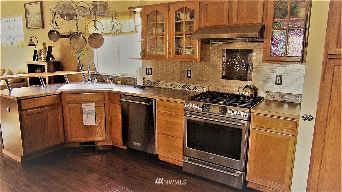 1329 Maple Street Everett, WA 98201 - Photo 10 of 36 Gallery Image 10
