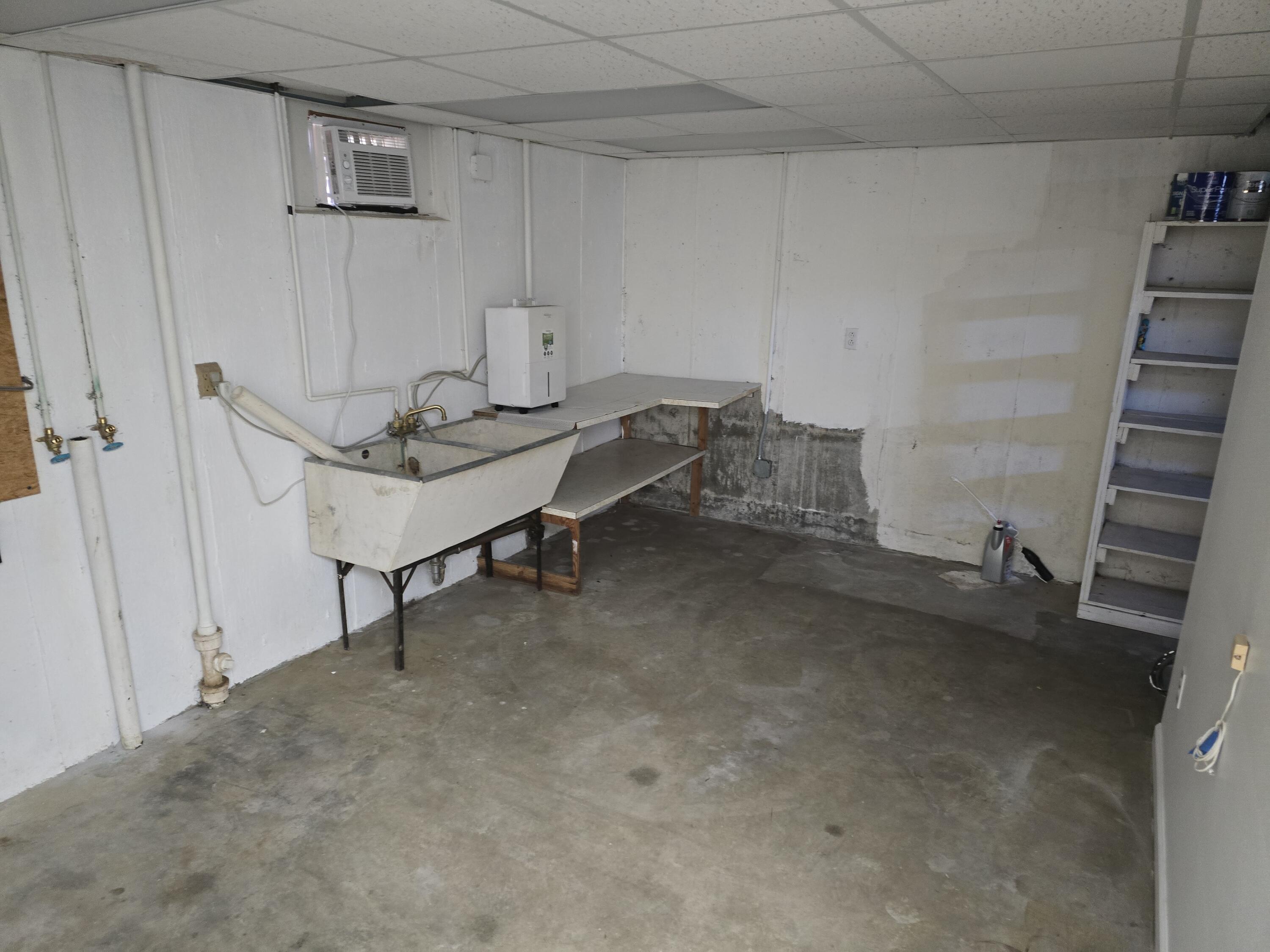 3714 Bandy Road Roanoke, VA 24014 - Photo 13 of 17 a living room with furniture and a window
