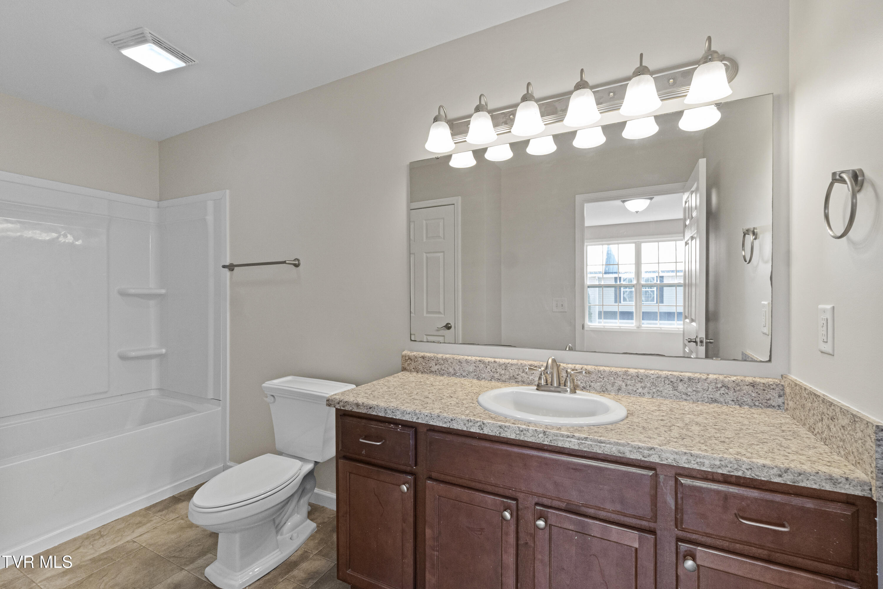 396 Jonesboro Road, Unit 28F1 Piney Flats, TN 37686 - Photo 13 of 35 DSC01694