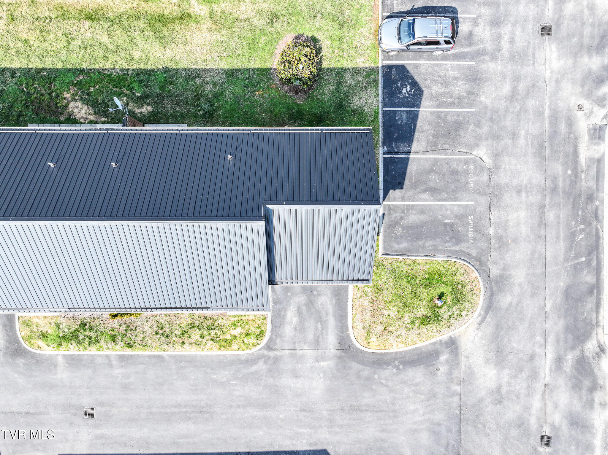 396 Jonesboro Road, Unit 28F1 Piney Flats, TN 37686 - Photo 4 of 35 DJI_20260301122212_0105_D