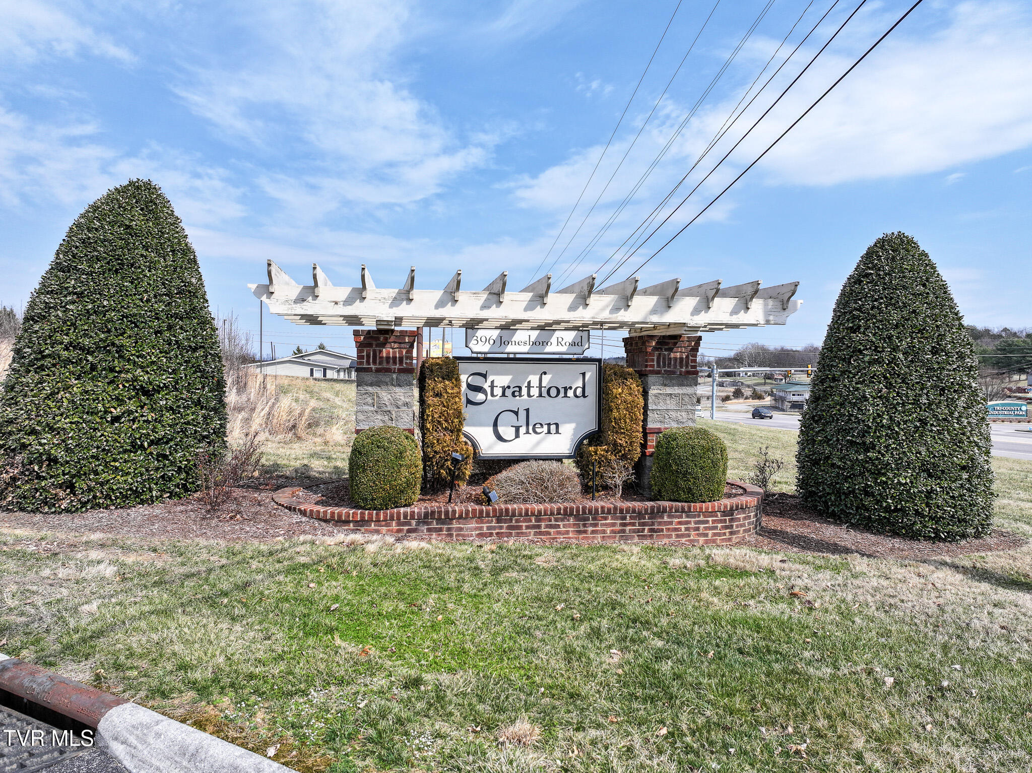 396 Jonesboro Road, Unit 28F1 Piney Flats, TN 37686 - Photo 9 of 35 DJI_20260301123531_0113_D-Edit