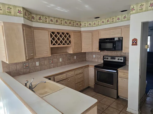 $399,000 | 81 Holly Glen Lane, South Dennis, NJ 08210