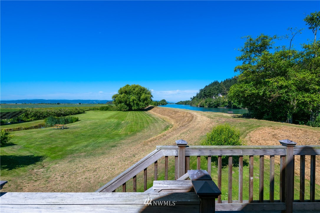 13735 Rawlins Road Mount Vernon, WA 98273 - Photo 30 of 33