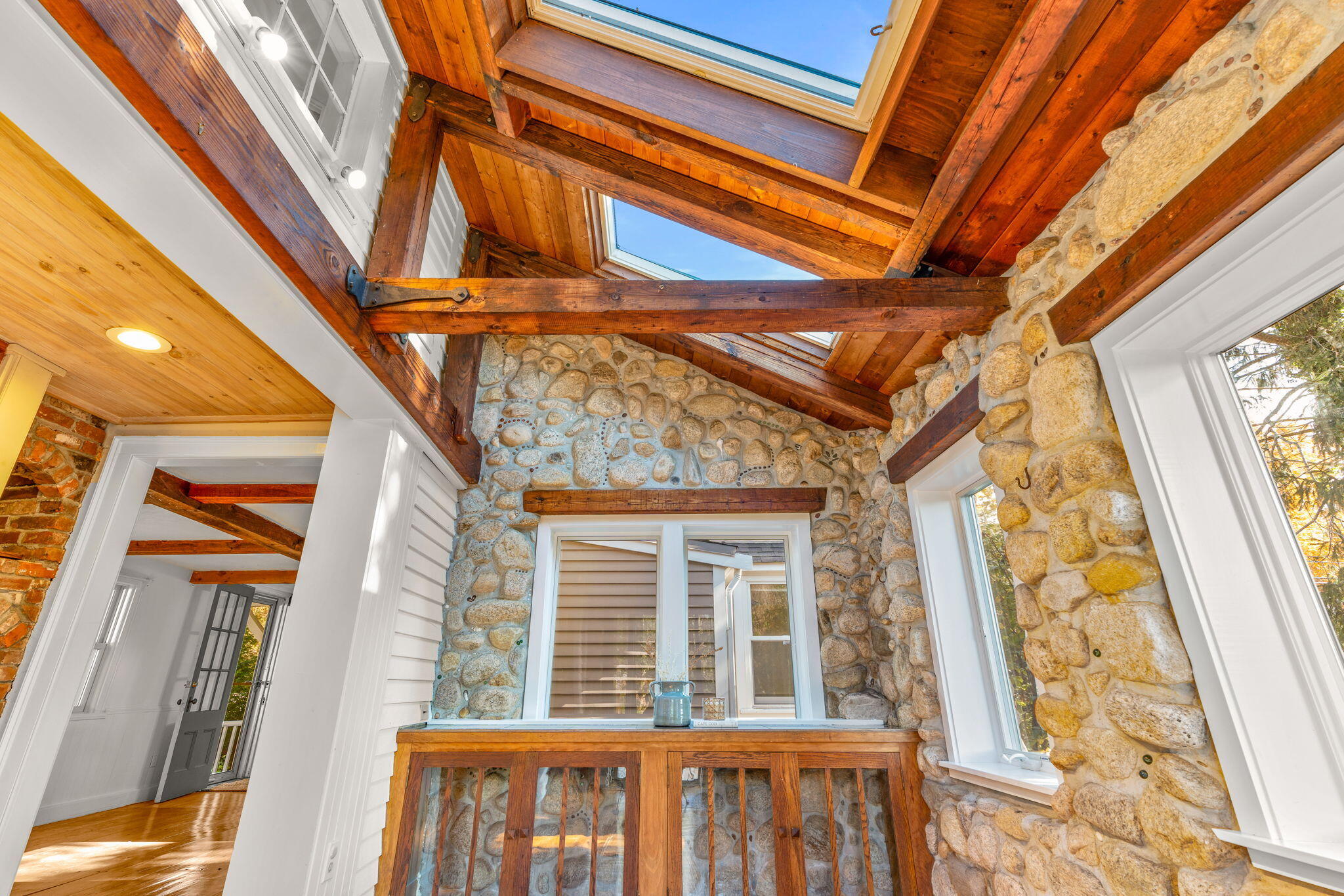 1208 County Road Cataumet, MA 02534 - Photo 15 of 40