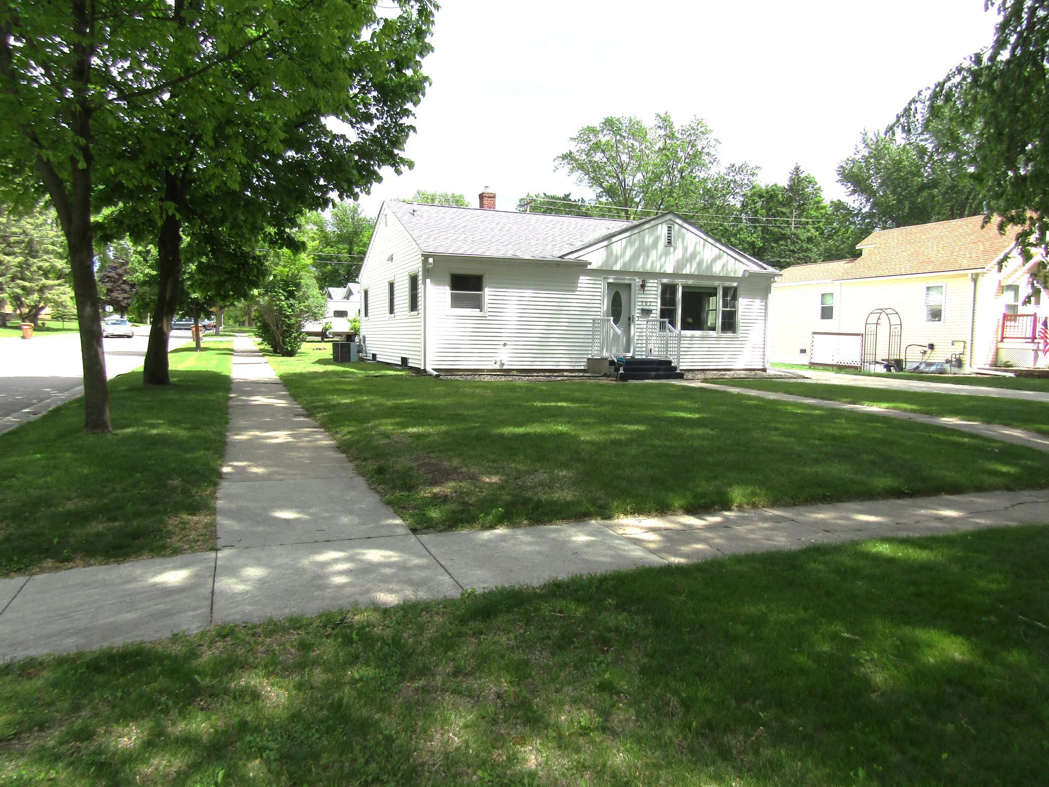 302 South 12th Street Montevideo, MN 56265 - Photo 28 of 30